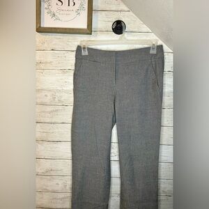 Ann Taylor Loft Julie Trouser size 4! Gray color! Very cute for work/business!